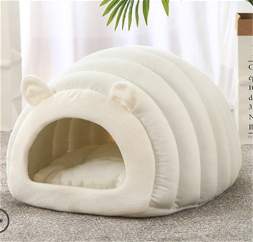 Cozy Cat Cave Bed — Warm Winter Hideaway for Cats