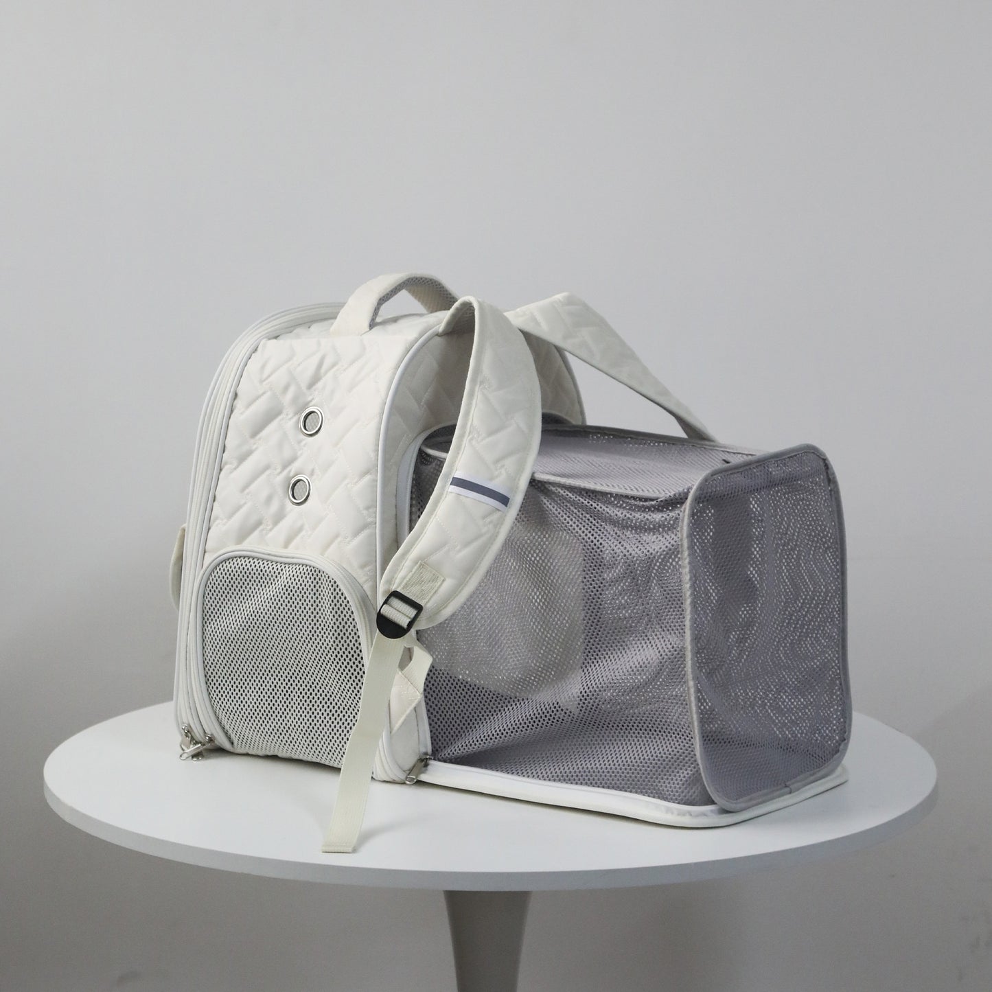Space Capsule Cat Carrier Backpack — Breathable & Lightweight