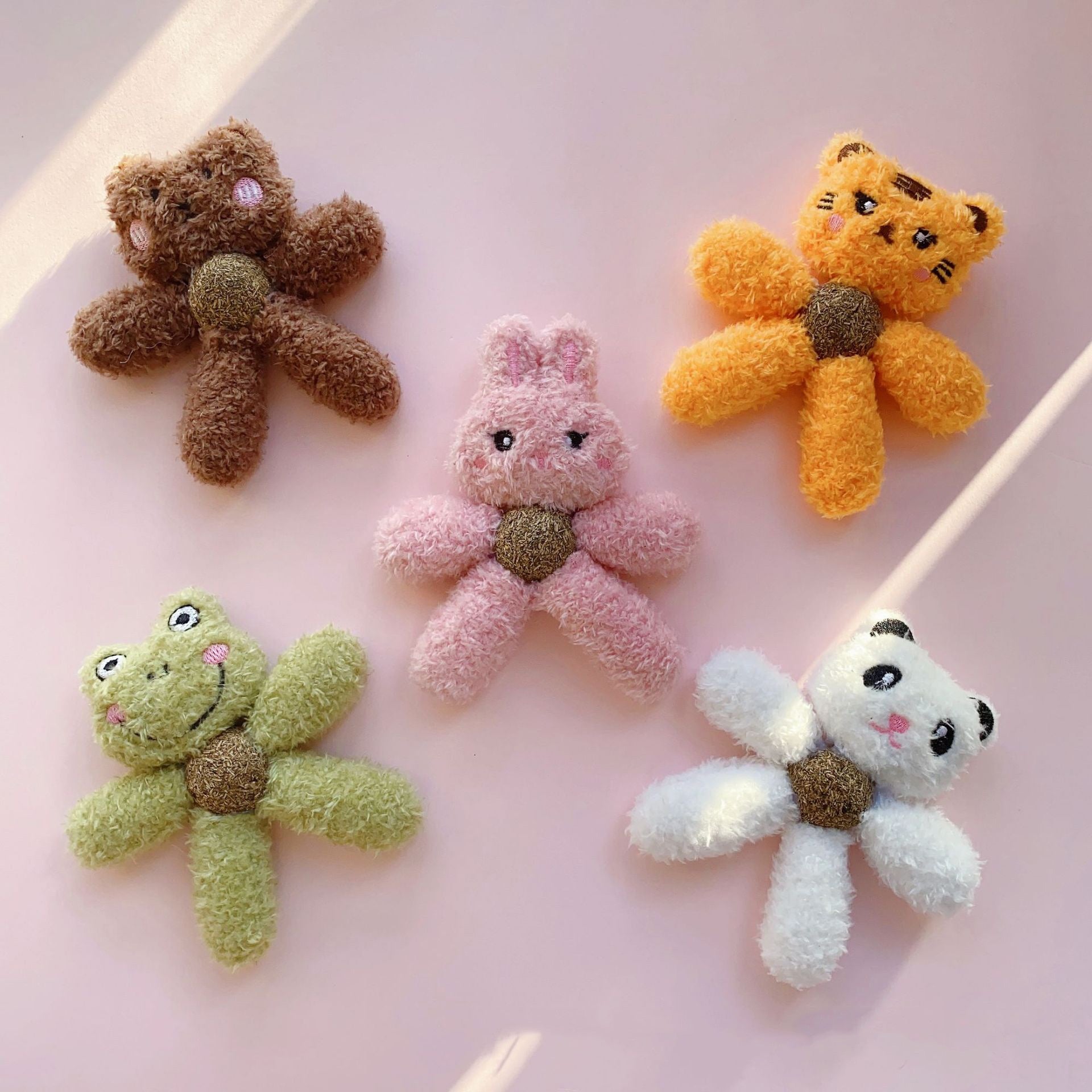 Catnip Ball Cat Toy — Cuddly Plush Molar Chew for Healthy Teeth